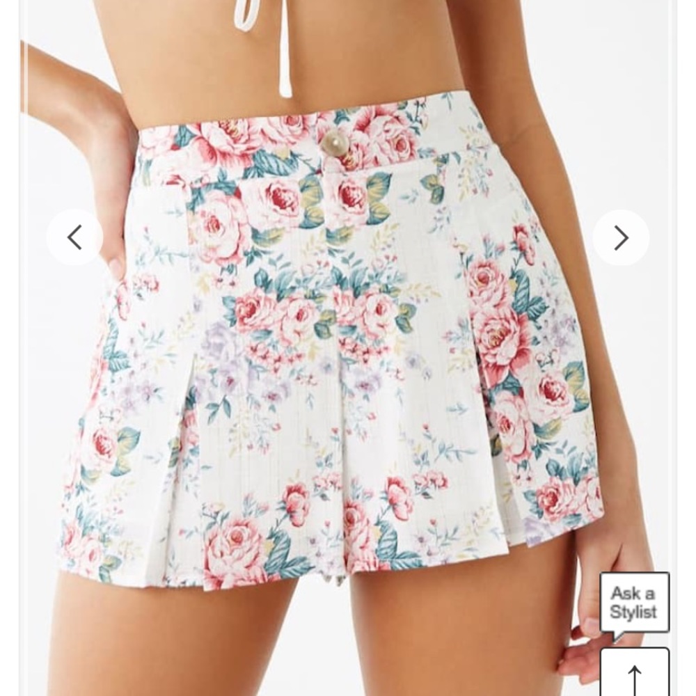 🌸NWT Floral Shorts🌸